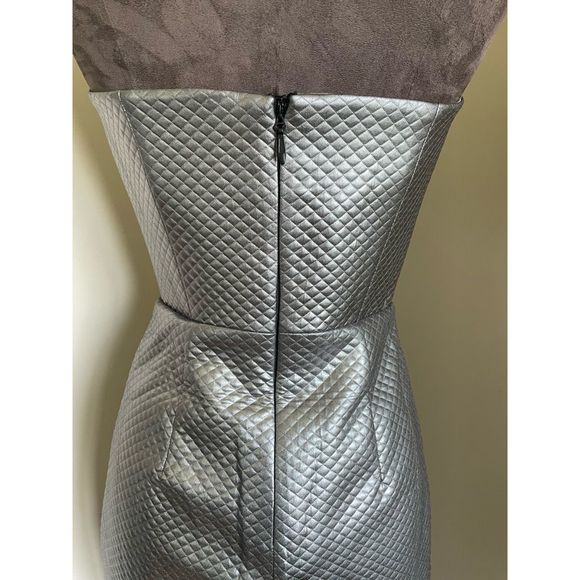 Sexy Silver Quilted Strapless Mini - Picture 6 of 11